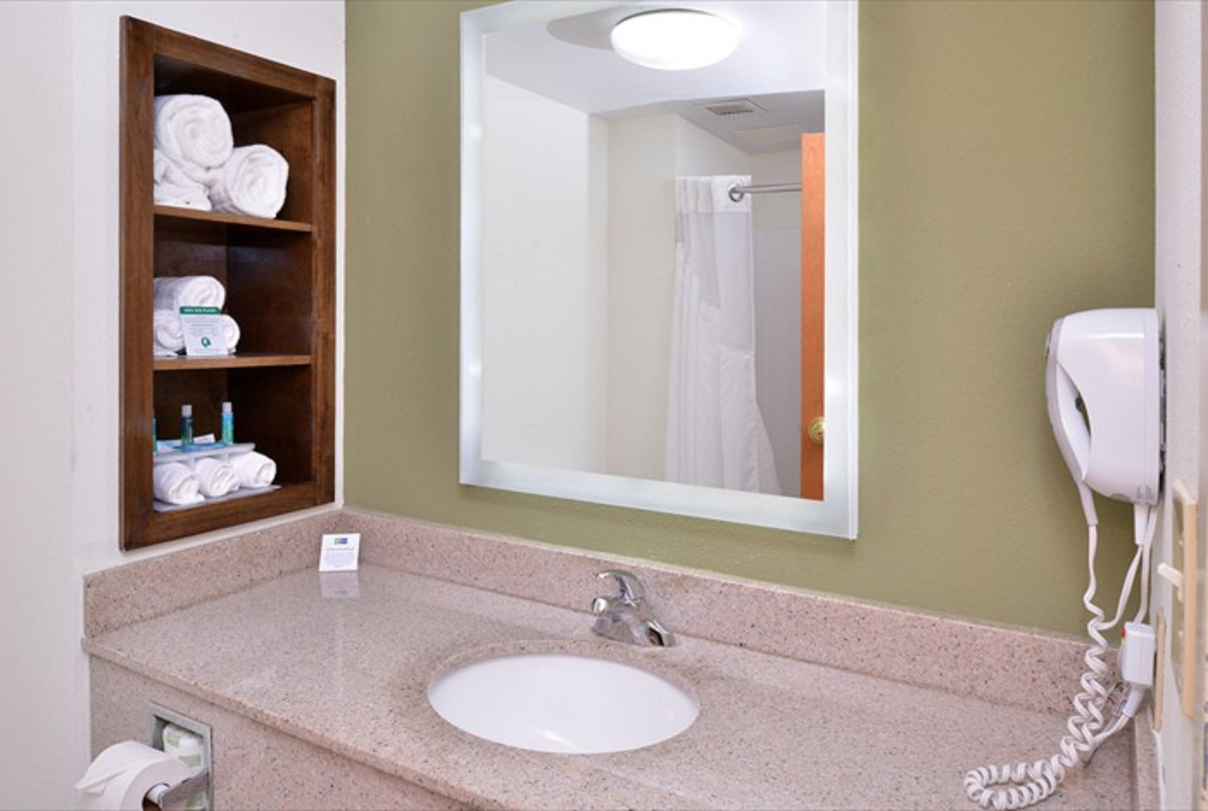 Holiday Inn Express Hotel & Suites Mooresville - Lake Norman By Ihg Екстериор снимка