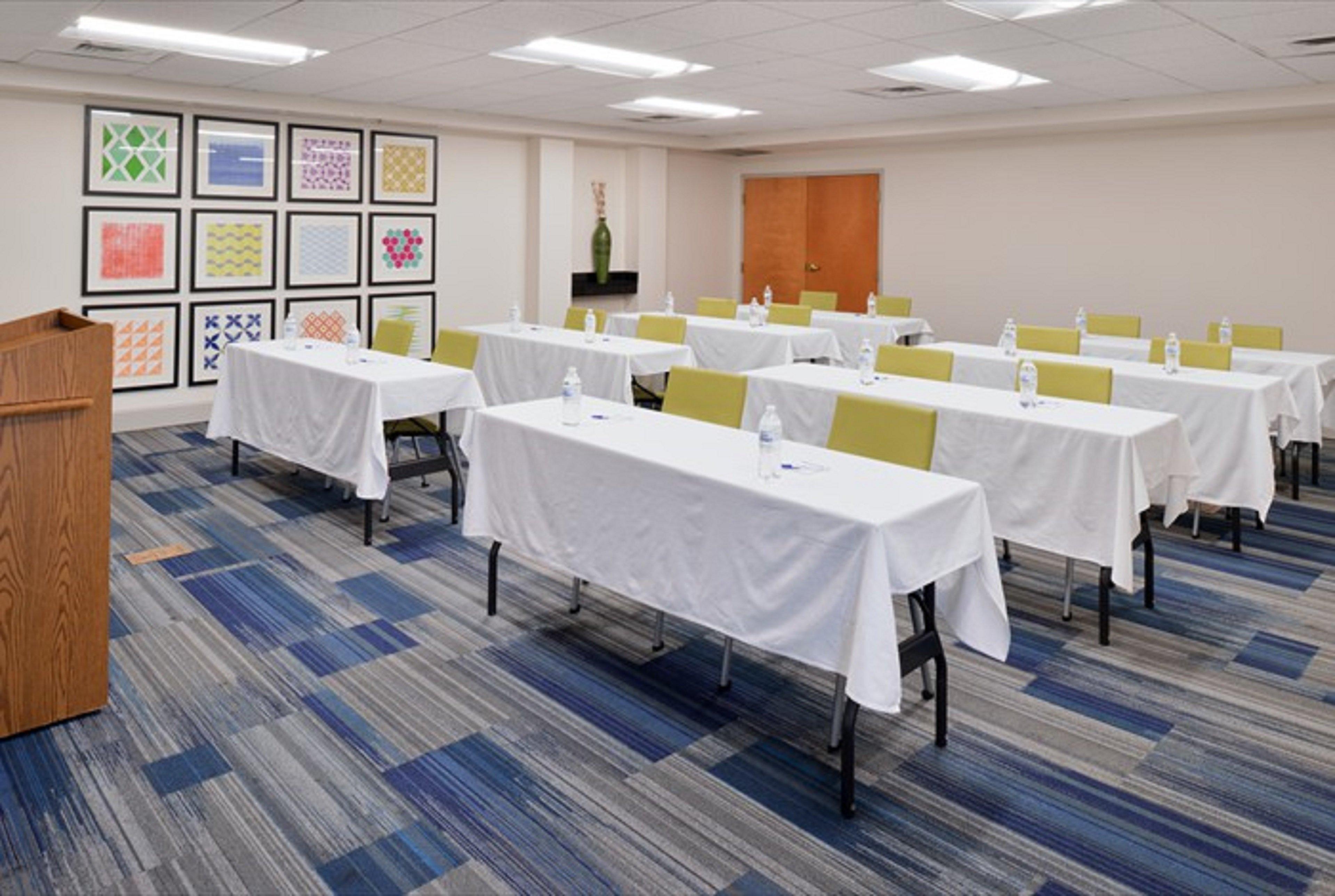 Holiday Inn Express Hotel & Suites Mooresville - Lake Norman By Ihg Екстериор снимка