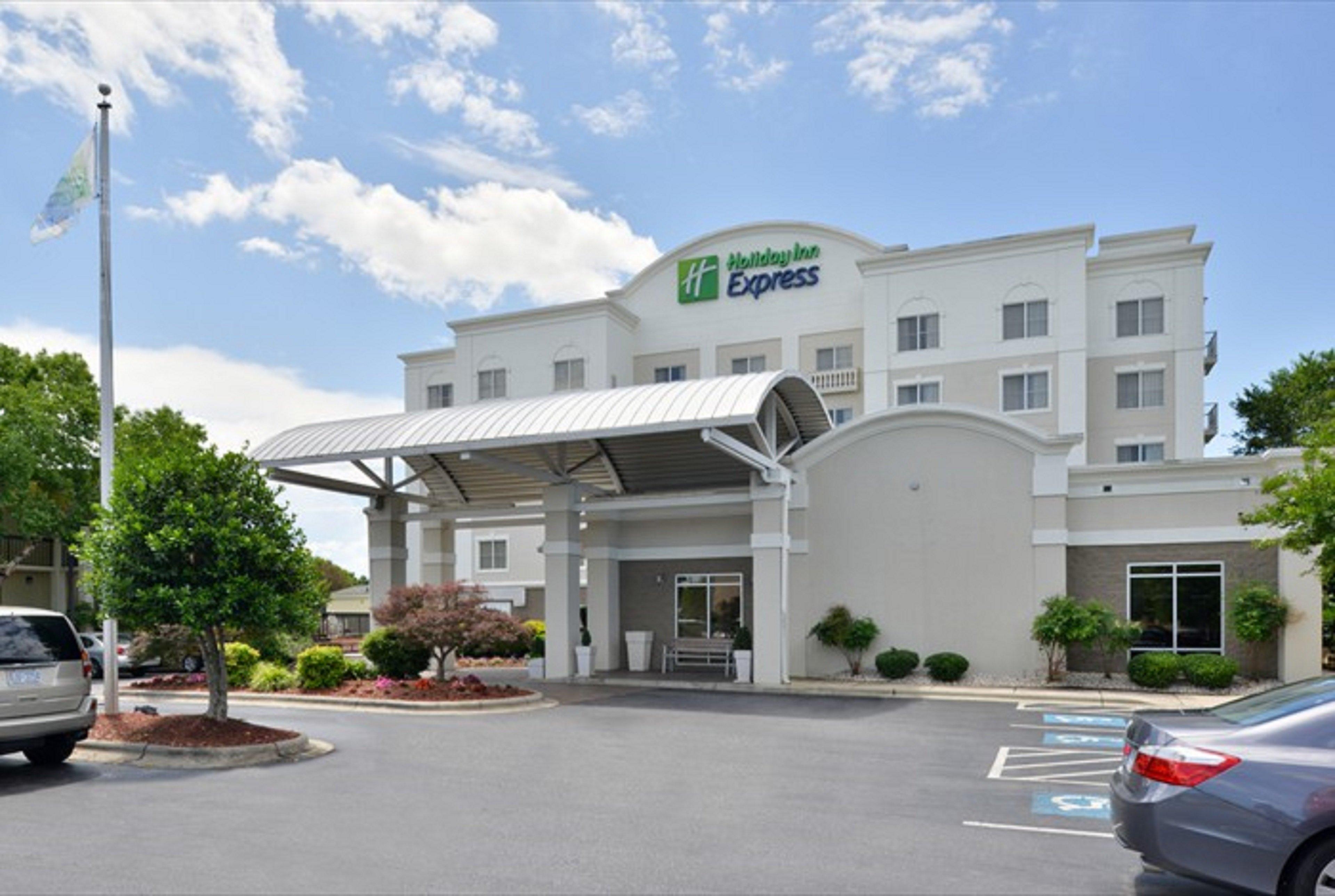 Holiday Inn Express Hotel & Suites Mooresville - Lake Norman By Ihg Екстериор снимка