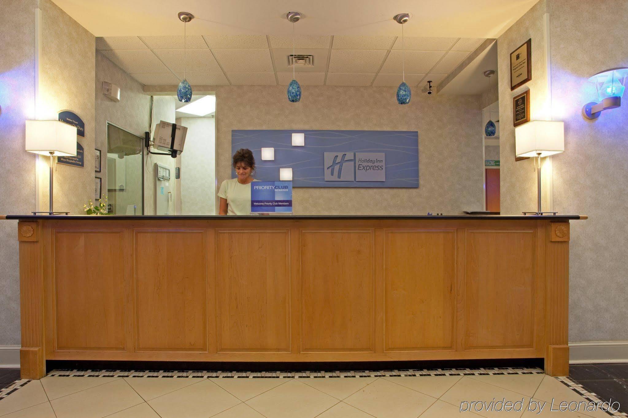 Holiday Inn Express Hotel & Suites Mooresville - Lake Norman By Ihg Екстериор снимка