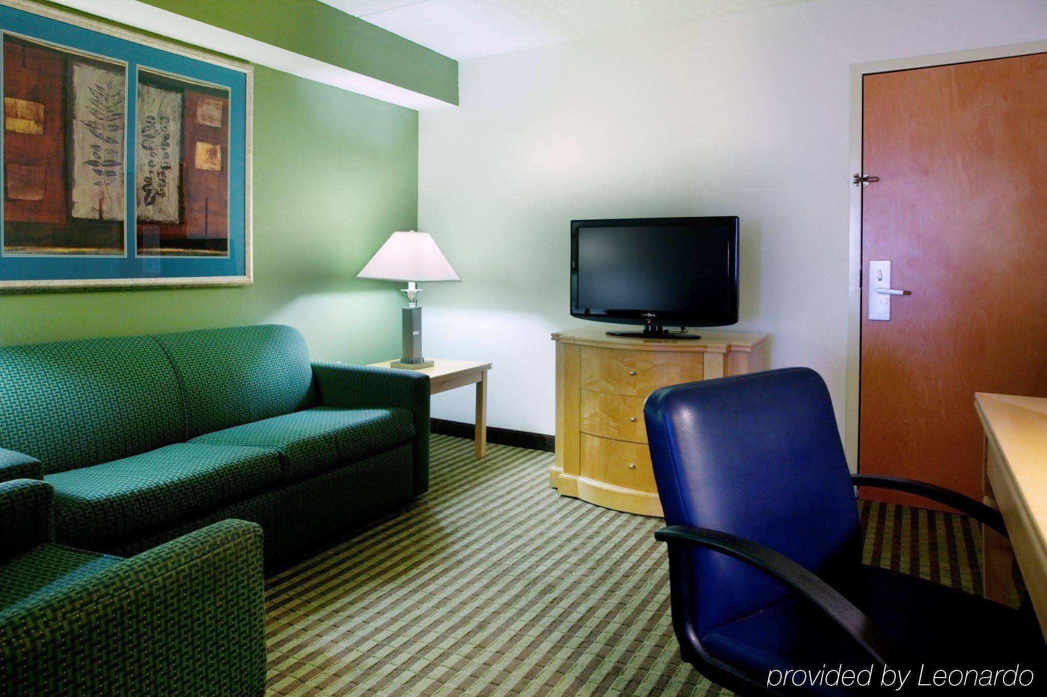 Holiday Inn Express Hotel & Suites Mooresville - Lake Norman By Ihg Екстериор снимка